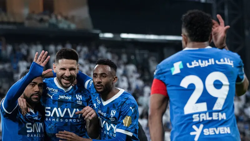الهلال يصالح جماهيره بثلاثية الدوسري وميتروفيتش 